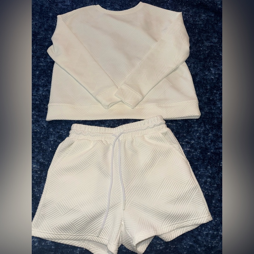 White Amazon set